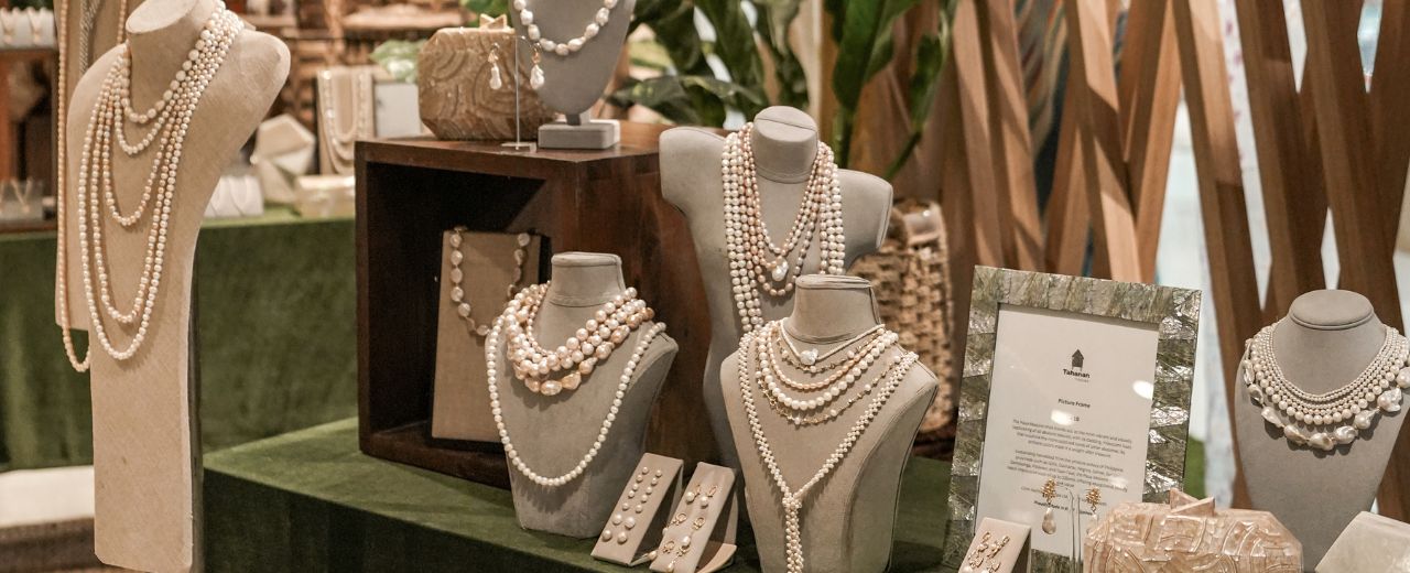 Jewelry Market: Up to 25% Off!