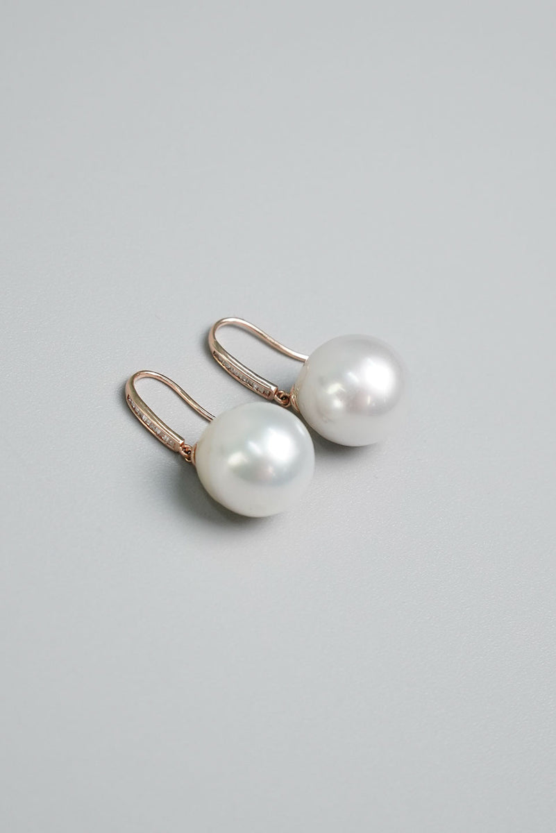 Yasira Hanging Earring South Sea Pearl in 18K Gold Setting – Kultura ...